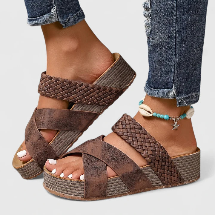Danyzelle | Supportive Sandals