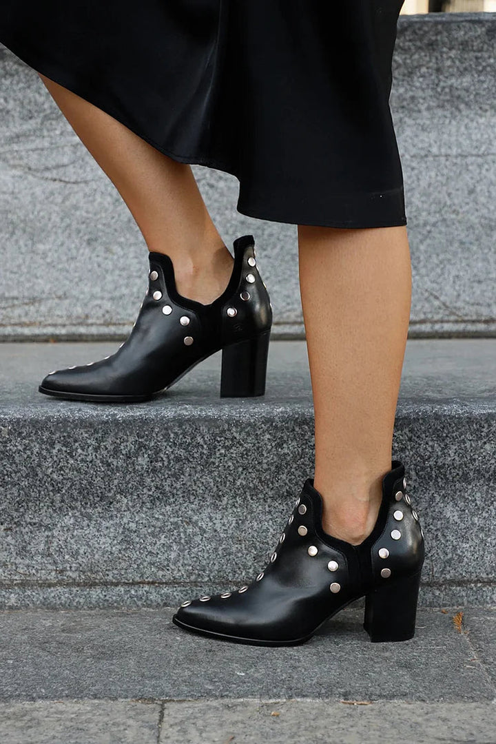 Saylor | Studded Wide-Heel Boots