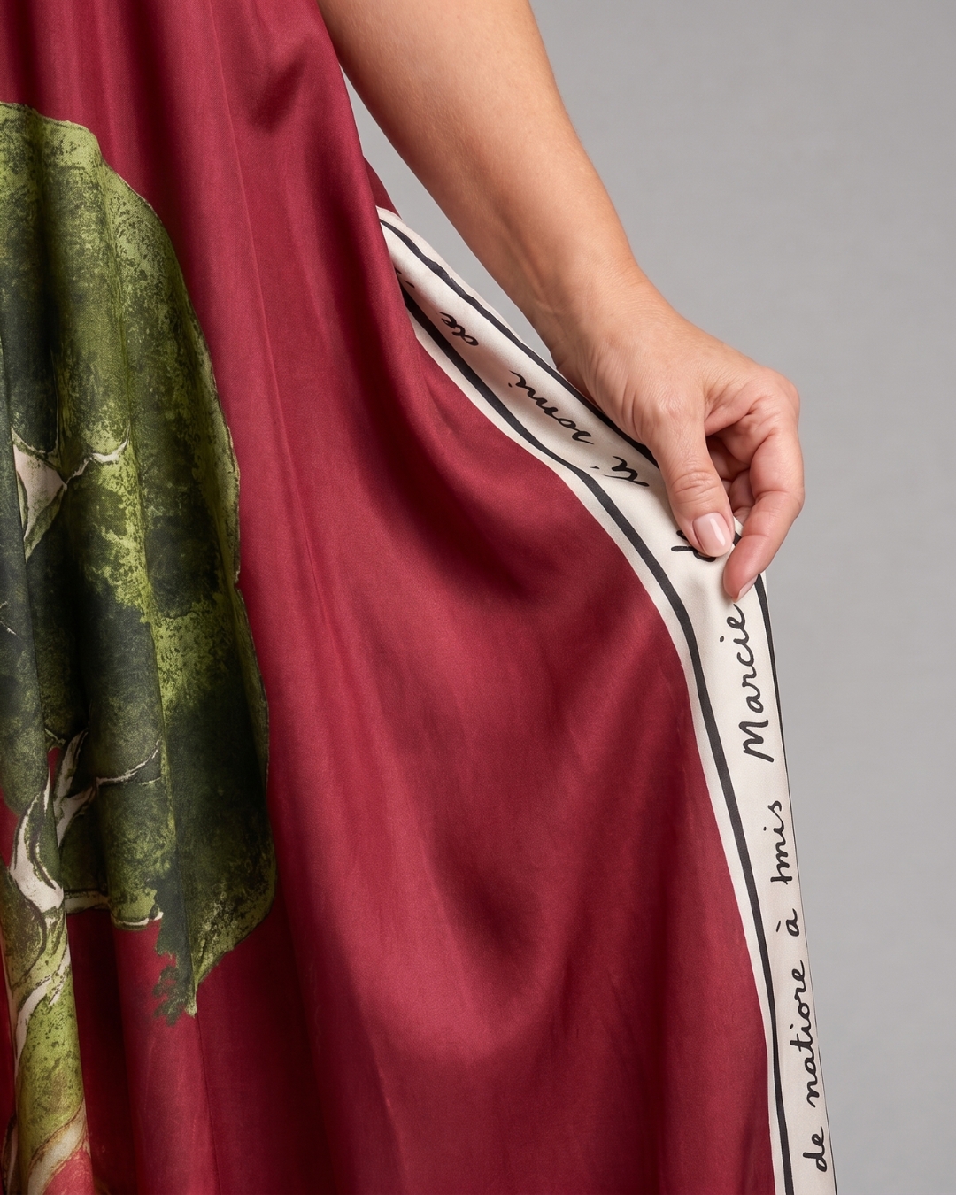 Lira | Scenic Print Sleeveless Flowing Midi Dress