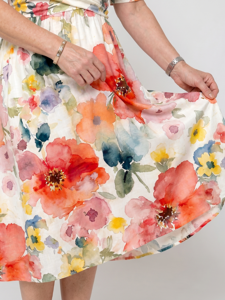 Corinne | Floral Print Short Sleeve V-Neck Midi Dress