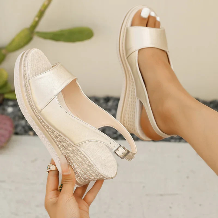 Denaya | Stylish Supportive Sandal