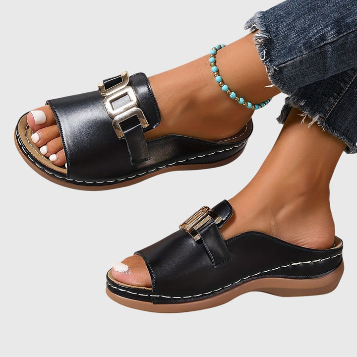Alexa | Chain Accent Comfort Slide Sandals