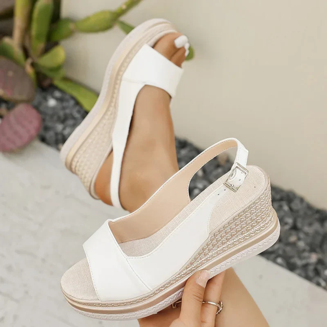 Denaya | Stylish Supportive Sandal