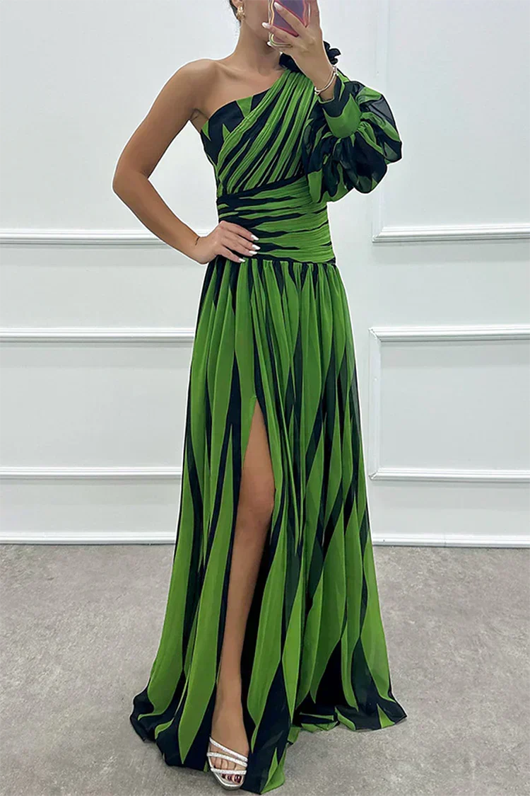 Pearl | Elegant Striped Maxi Dress with One Shoulder