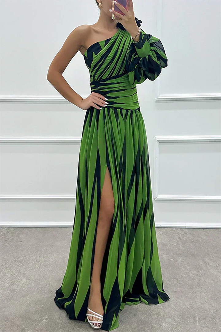 Pearl | Elegant Striped Maxi Dress with One Shoulder
