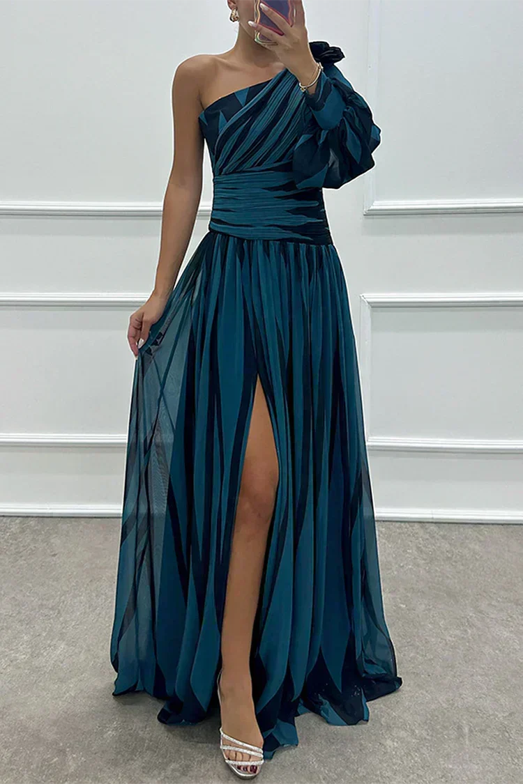 Pearl | Elegant Striped Maxi Dress with One Shoulder