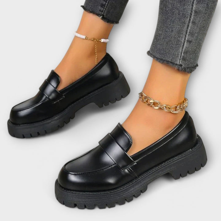 Pia | Supportive Loafers