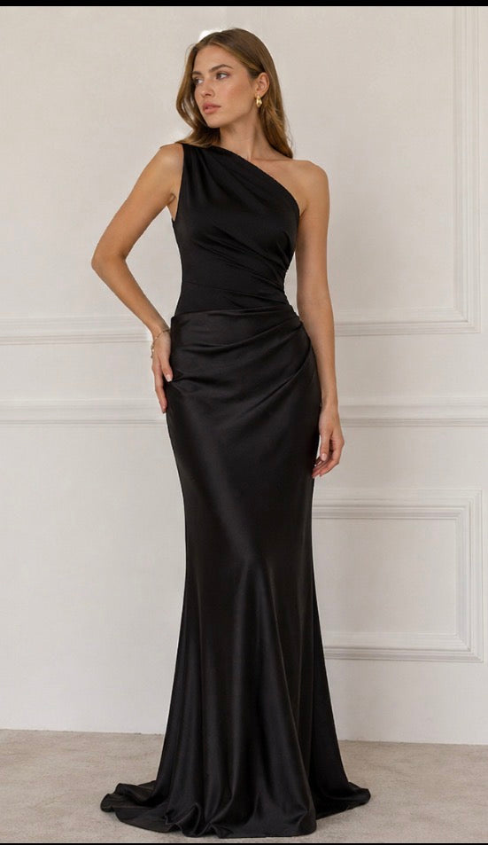 Florence | Maxi Dress with a Guilt in Satin