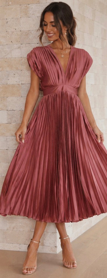 Lily | Timeless Pleated Midi Dress