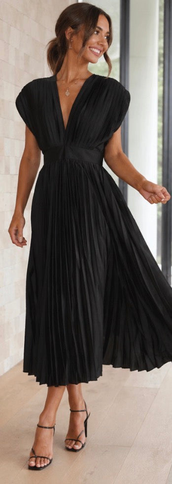 Lily | Timeless Pleated Midi Dress