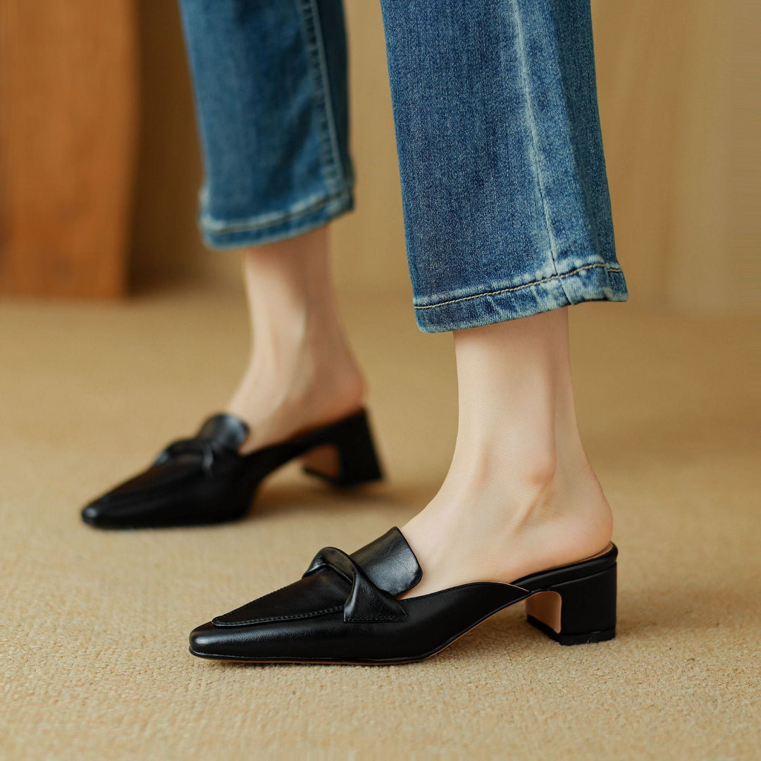 Erlen | Pointed-Toe Knot Detail Mules