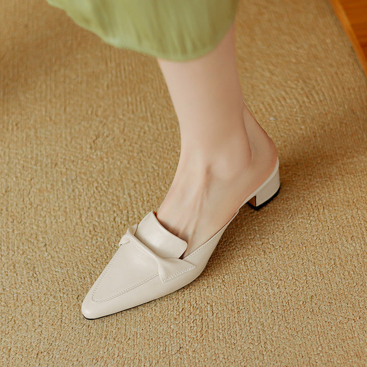 Erlen | Pointed-Toe Knot Detail Mules