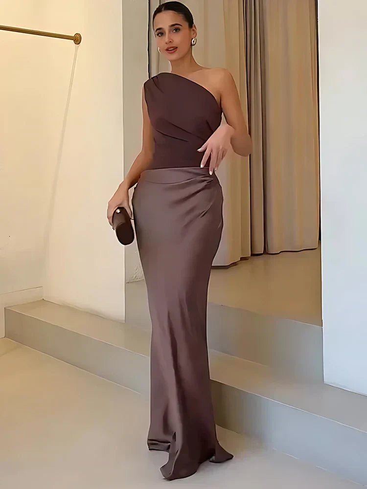 Florence | Maxi Dress with a Guilt in Satin