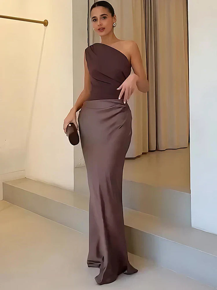 Florence | Maxi Dress with a Guilt in Satin