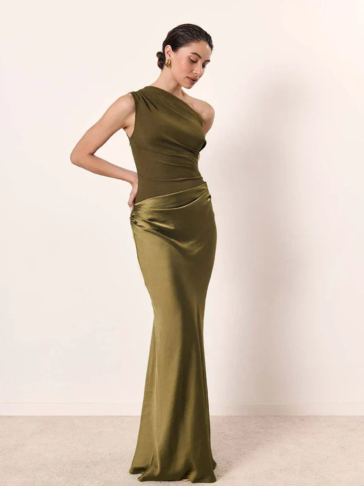 Florence | Maxi Dress with a Guilt in Satin