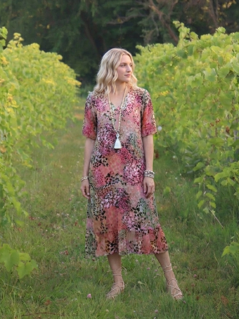 Althea | Short Sleeve V-Neck Printed Midi Dress