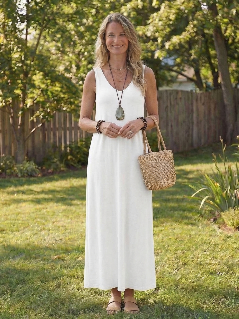 Soleira | Sleeveless V-Neck Side Slit Midi Dress