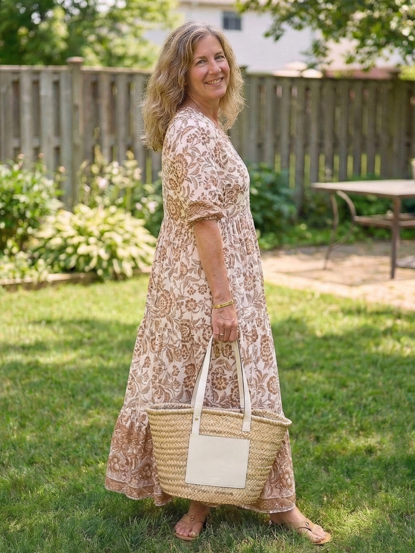 Calandra | Short Sleeve V-Neck Floral Midi Dress