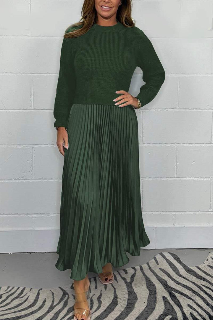 Claudia | Maxi dress with sweater and pleated skirt