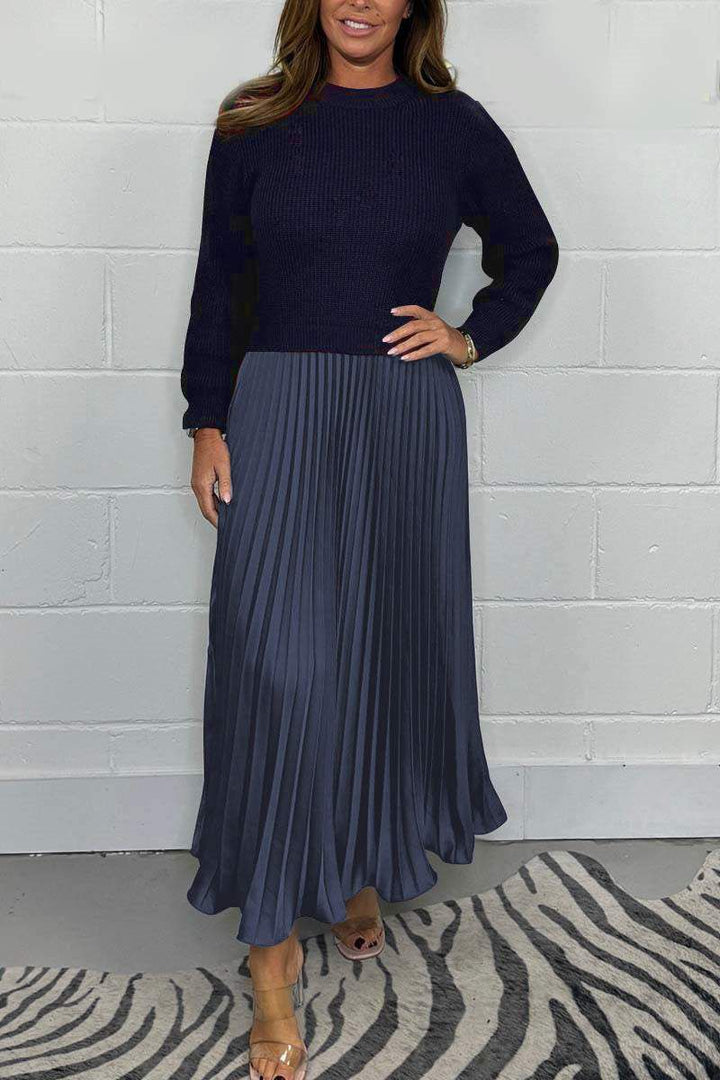 Claudia | Maxi dress with sweater and pleated skirt