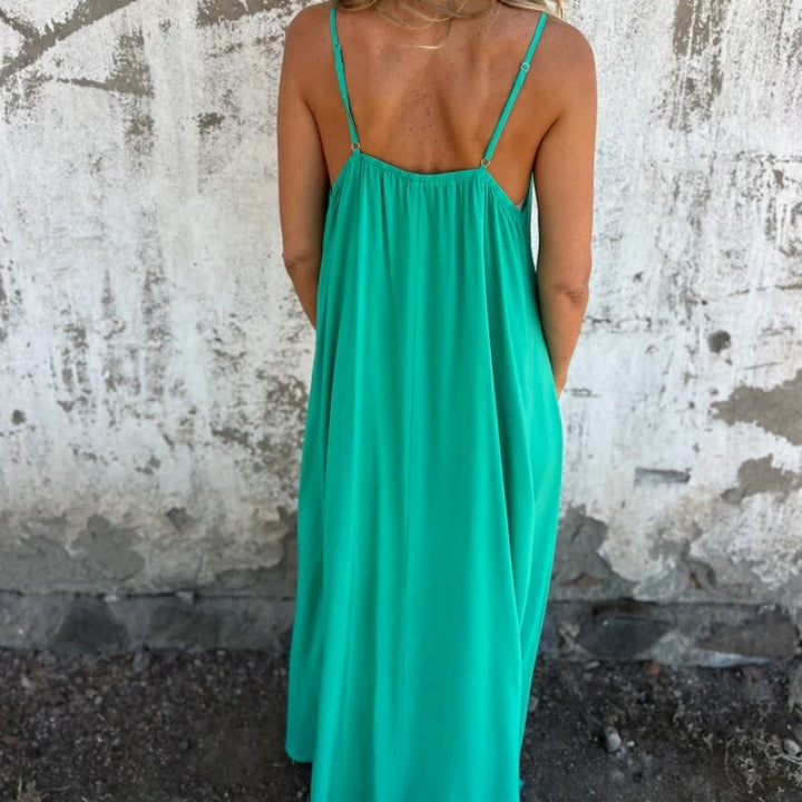 Carolina | Elegant Sleeveless Dress
